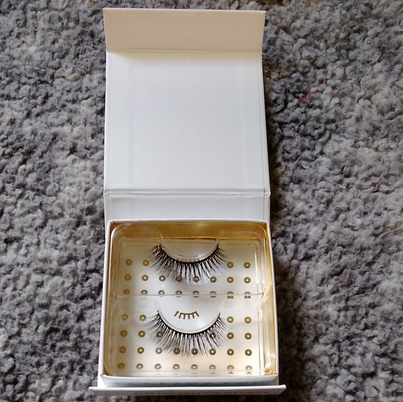 🆕Battington Lashes | Monroe 3D Silk Monroe Lashes NWT - Picture 3 of 10